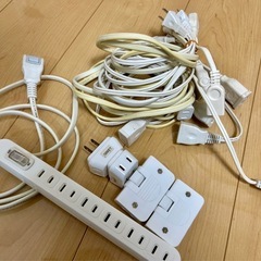 ケーブル類（MicroUSB、Lightning、USB-C、LAN、電源）の画像