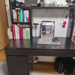 テーブル