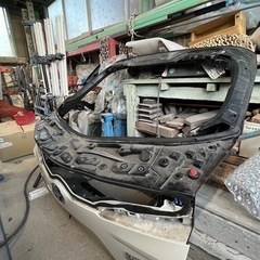 プリウスPHV 　バックドア（ハッチ）の画像