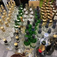 お酒の空瓶いっぱいあります(一本100〜1000円程度)