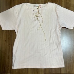 ピンク　Tシャツ