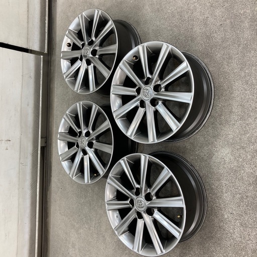 トヨタ純正ホイール　17インチ7J