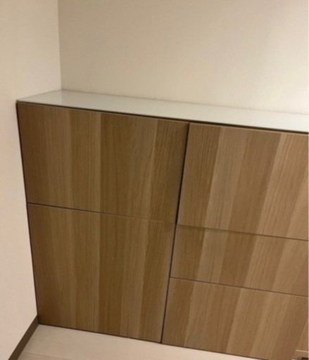 IKEA BESTÅ　収納棚　ガラス天板　シェルフ