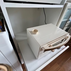 食器棚の画像