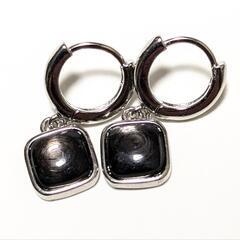 金運石　ゆらゆらピアス