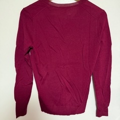 【新品】ユニクロ エクストラファインメリノ Vネックセーター (長袖) Mサイズの画像