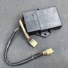 RGV250γ イグナイター　 CDI 中古パーツ　VJ22
