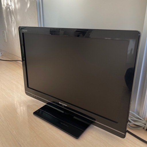 シャープ AQUOS  テレビ 22型 リモコン付　2011年