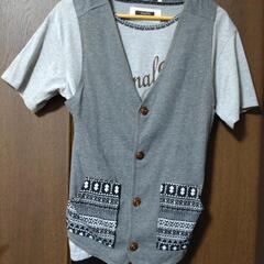 Tシャツとベストのセットの画像