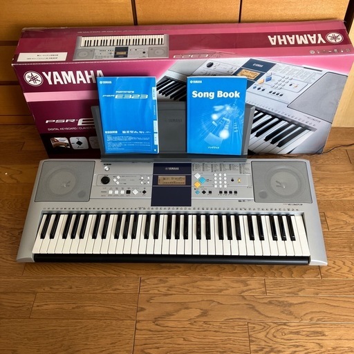 鍵盤楽器、ピアノ YAMAHA PSR-E323