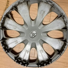 トヨタ アクア ホイールキャップx4の画像