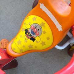アンパンマン三輪車の画像