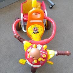 アンパンマン三輪車の画像