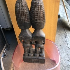 木の彫り物‼️   サイズ:12✖️8✖️32cm  コンパクト❣️の画像