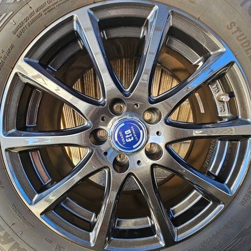 スタッドレスタイヤ ホイールセット 225/65R17 pcd114.3 5穴の スタッドレスタイヤ ホイールセット 225/65R17 pcd114.3 5穴の