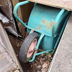 ねこ(手押し一輪車)