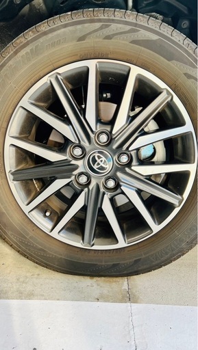 80系ヴォクシー純正16インチホイール