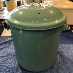 【引き取り限定】中古品　ホーロータンク①　緑　蓋付き