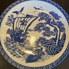 どこか懐かしい大皿の画像