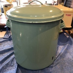 【引き取り限定】中古品　ホーロータンク③ 緑　蓋付き