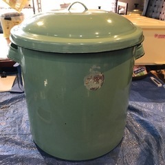 【引き取り限定】中古品　ホーロータンク④ 緑　蓋付き