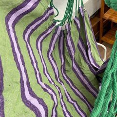 ▼値下げ▼ハンモック スイング チェア グリーン & パープル ストライプ 💳自社配送時🌟代引き可💳※現金、クレジット、スマホ決済対応※の画像