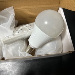 LED 電球　 昼白色　 8畳程度(4つ入り)の画像
