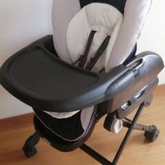 ネムリラ　コンビ　ハイローチェア　手動の画像