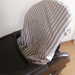 ネムリラ　コンビ　ハイローチェア　手動の画像