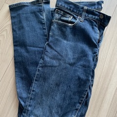 ユニクロ　ジーンズ　メンズ