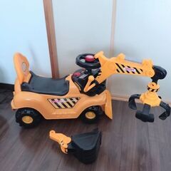 子供用　乗れる　クレーン車、ショベルカー　付け替可能