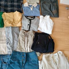 ワンピース、シャツ、ズボンなどまとめ売りの画像