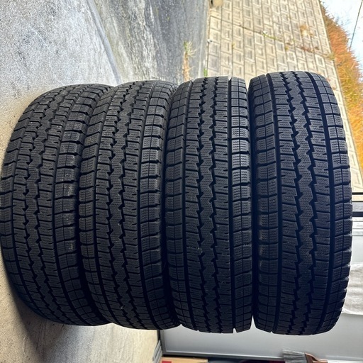 ほぼ新品❗️ハイエースへ格安‼️