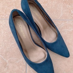 スウェード　パンプス　ブルーの画像
