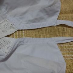 ◆【中古】　《割烹着》　●お洗濯替え等に、如何でしょうか？　　●素材/ポリエステル/６５%,　綿/３５%。　※手縫い部分有り。の画像