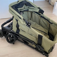 犬のベビーカーの画像