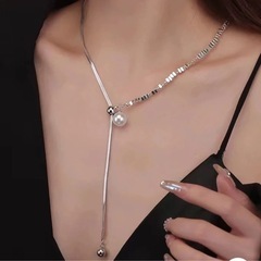 伸縮できる真珠ネックレスの画像