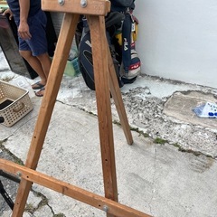 絵画用の台の画像