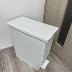 ゴミ箱 35L SOLOW ペダルオープンスリム 