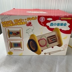 木製おもちゃ　たたいて、回して遊べる♪