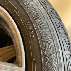 ダンロップ　スタッドレスタイヤ　四本セット の画像