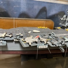 空母のプラモデルの画像