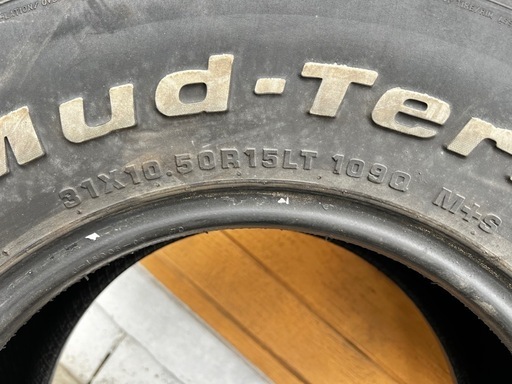 スパイクタイヤ　BF GOODRICH RADIAL MUD-TERRAIN T/A 31X10,50R15LT 109Q ダットラ　