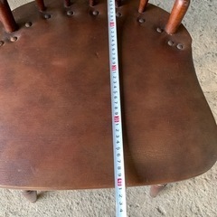 木製　レトロ椅子の画像