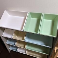 おもちゃ棚　おもちゃ収納ラック