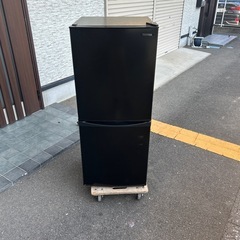 お買得☆美品☆2022年☆アイリス☆2ドア☆142L☆ブラック色☆激安冷蔵庫☆