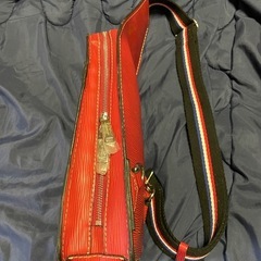 肩掛けショルダーバッグ
の画像