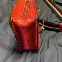 肩掛けショルダーバッグ
の画像