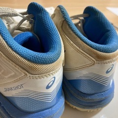 バスケットボールシューズ　アシックス　22cmの画像