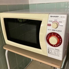 電子レンジ　キャスター付きのラックとセットの画像